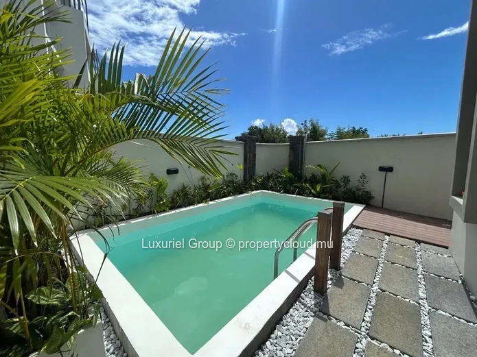 Cozy and Modern 3-Bedroom Villa with Pool