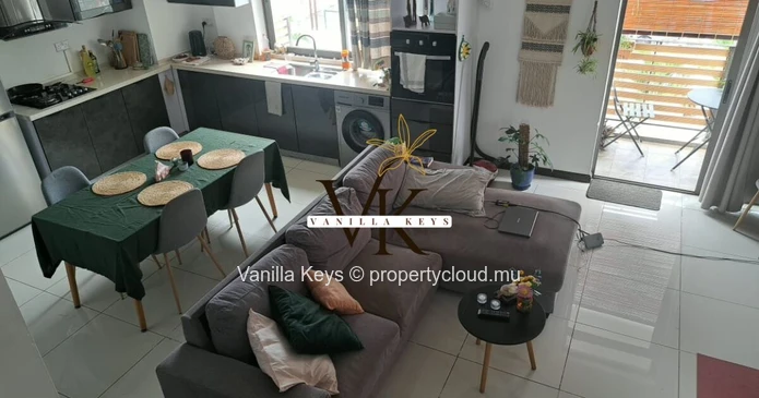À Vendre – Appartement Duplex à Flic en Flac