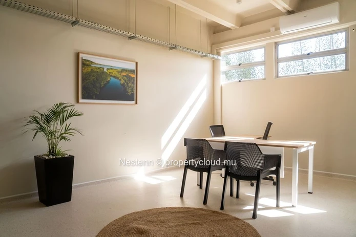 Premium business offices of 17.6m2