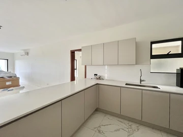 4 Bedroom Apartment