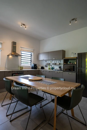 Spacious 3-bedroom duplex with private pool and riverfront garden in Black River – Mauritius