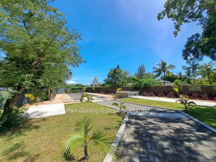 Grand Baie – Appartement à louer – Pam Golding Mauritius