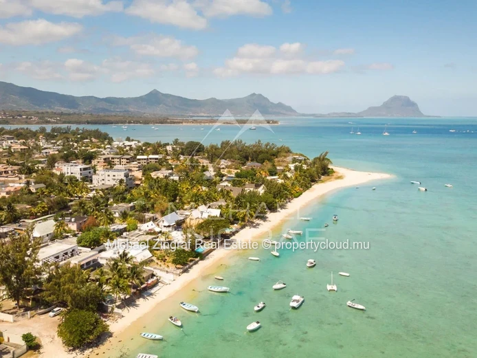 Île Maurice – Appartement Élégant de 3 Chambres en Bord de Rivière à Rivière Noire