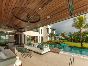 5 Bedroom House