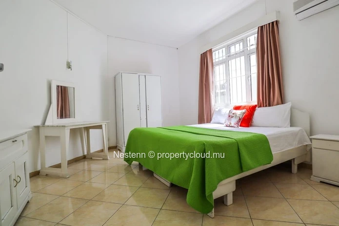 Appartement de 3 chambres à seulement 2 minutes de la plage, avec tout le confort moderne et piscine.