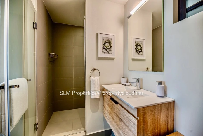 Contemporary Furnished 2-Bed with Balcony in Moka