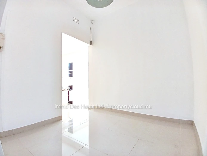 8 Bedroom House unfurnished for sale Curepipe 