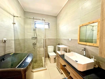 3 Bedroom Apartment