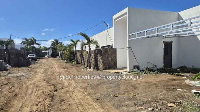 Villa de Luxe 4 Chambres à Vendre Proche de La Croisette avec Piscine Privée