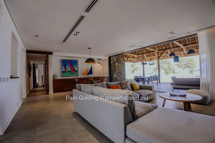 Villa de luxe en bord de mer avec piscine privée à Les Salines Rivière Noire, 3 chambres en suite