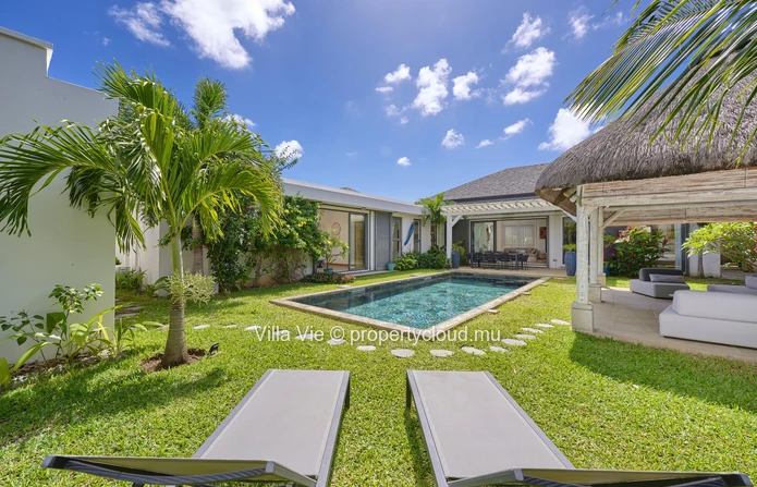 Grand Baie - Beautiful 4-bedroom en-suite villa, pool and gazebo