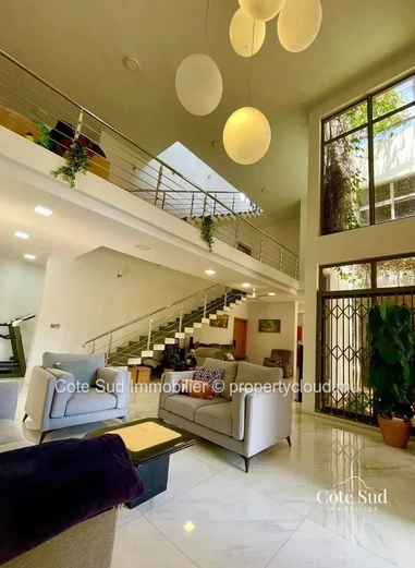 Modern furnished house for sale in Roche Brunes