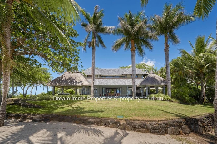 Sublime Beachfront Villa, Access And Sea View At Four Seasons Anahita In Beau Champ - Mauritius