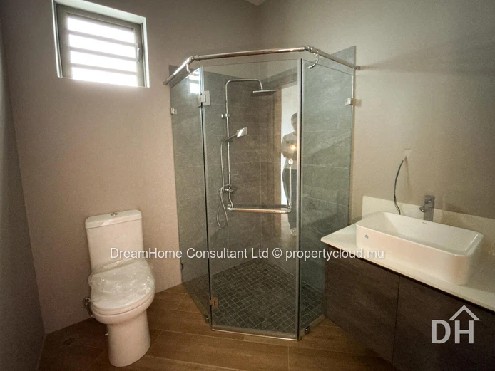 Penthouse with Rooftop – Creek 4 Residence