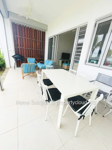 "PET-FRIENDLY" Beachfront Apartment