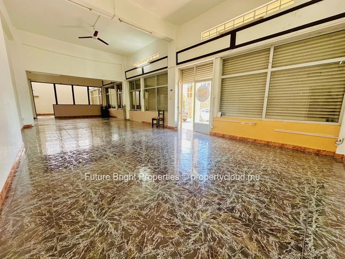 Prime Commercial Space For Rent – Allée Brillant, Floréal