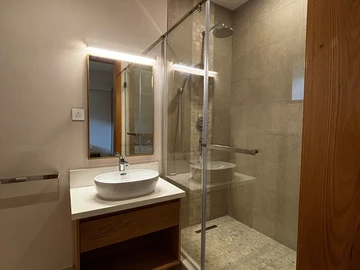 4 Bedroom Apartment