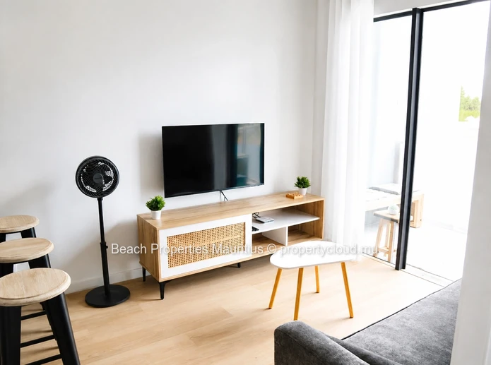 Modern 45m² Apartment with Mountain Views