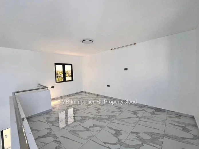 Spacieuse Villa à Louer à Bain Boeuf, Maurice: Propriété de 5 chambres avec piscine