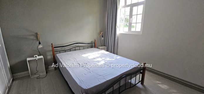 Charming semi-furnished apartment for sale in Curepipe! 52m2