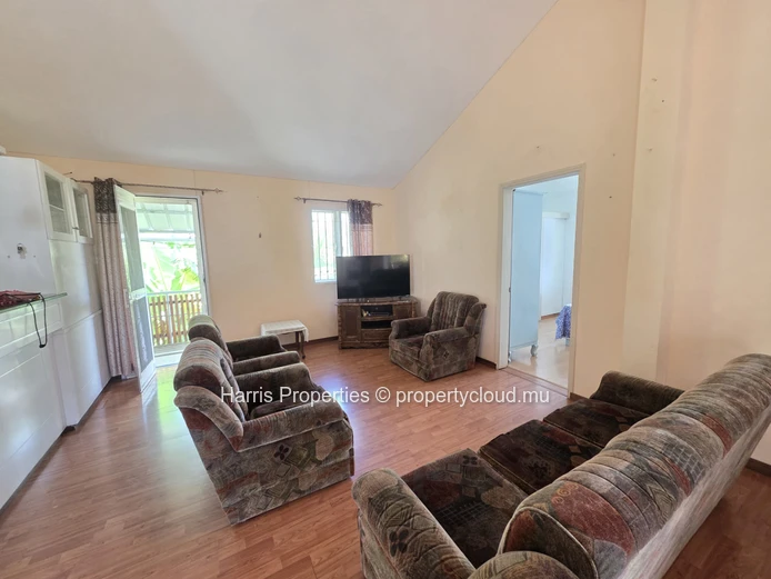 Magnifique appartement au premier étage à louer à Péreybère