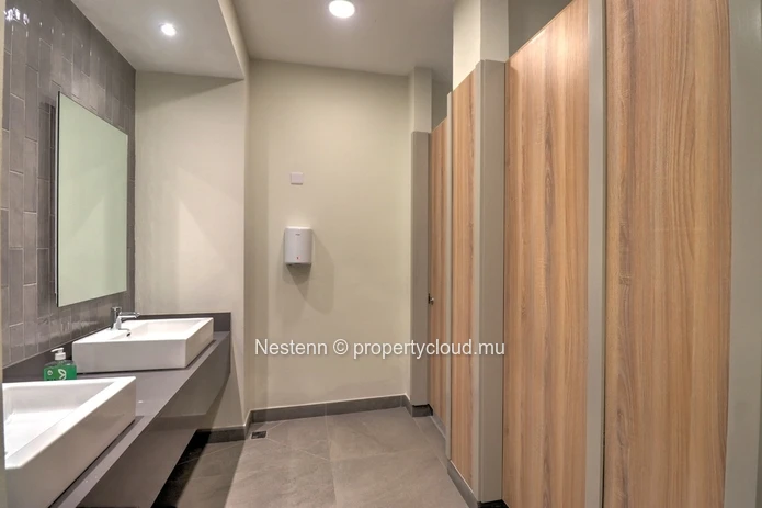3 Premium office spaces
