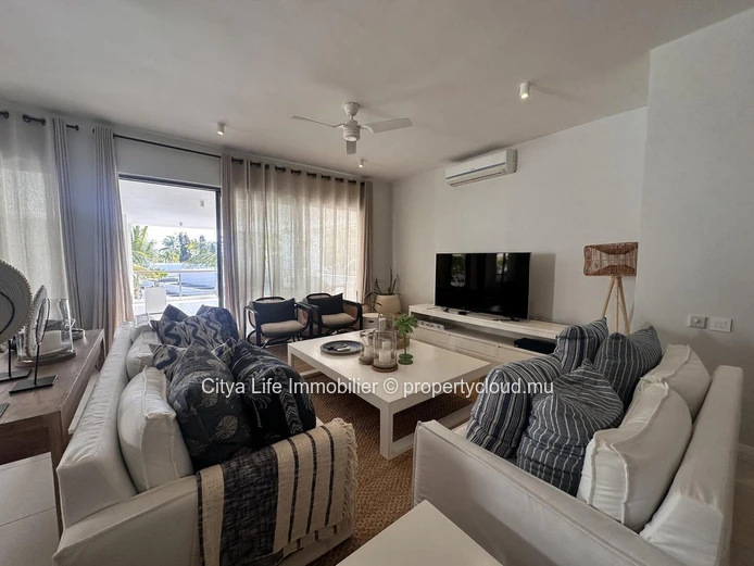 Penthouse PDS à vendre à Grand Baie, 401m², 3 chambres, piscine privée, Prix $.