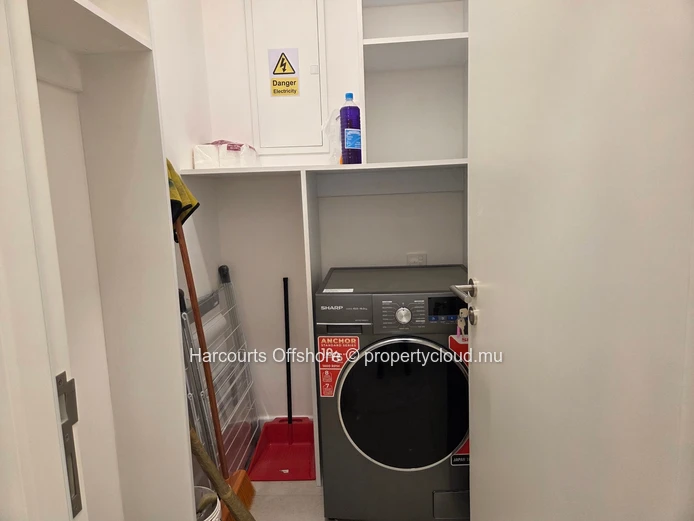 Charming fully furnished 3 bedroom apartment to let in Beau Plan Smart City