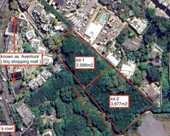 Terrain résidentiel de 7 532 m² en deux lots à vendre à Grand Baie