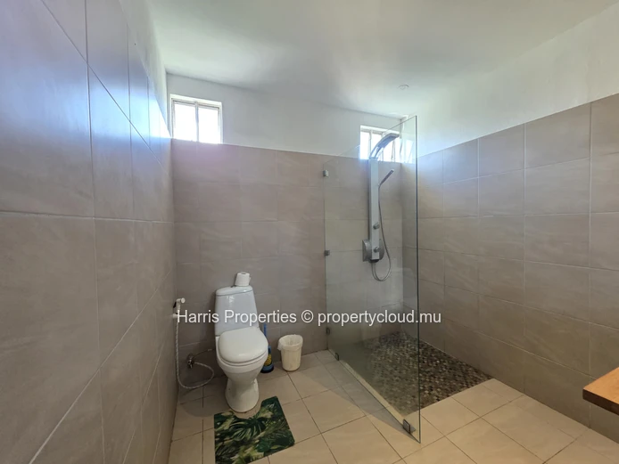 Appartement situé au premier étage disponible à louer à Bain Boeuf