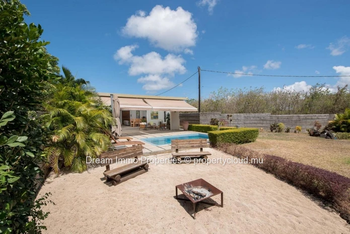 Belle Villa Sur Un Grand Terrain De 1 400 M² Proche De Grand Baie - Ile Maurice