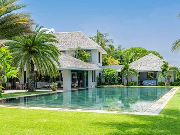 6 Bedroom Villa