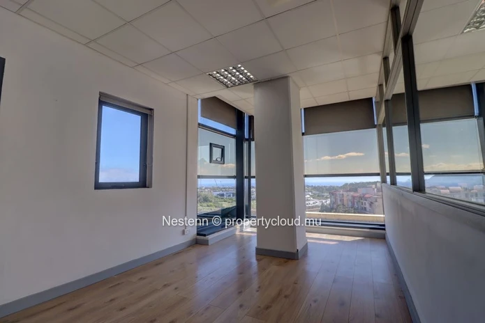 Office Space of 171.64 m² on 6th floor