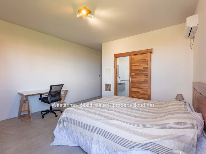Furnished apartment for rent in Flic en Flac with rooftop