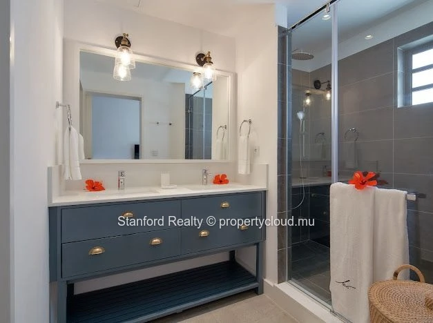 Stunning Beachfront 3 bedroom Apartment for Rent in St Antoine