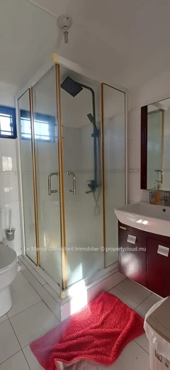 3-bedroom triplex with sea and mountain views - Sold furnished and equipped