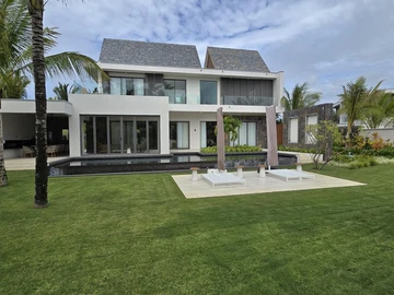 4 Bedroom Villa