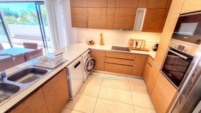 2-bed penthouse in a prestigious parc