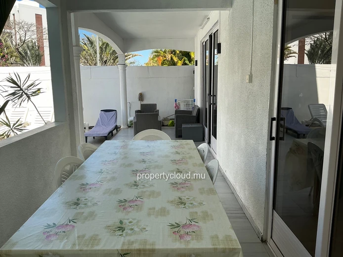 For sale in Mont Choisy, 300m from the beach. 4-bedroom villa + rooftop terrace. Reserved for local market - rare inv...