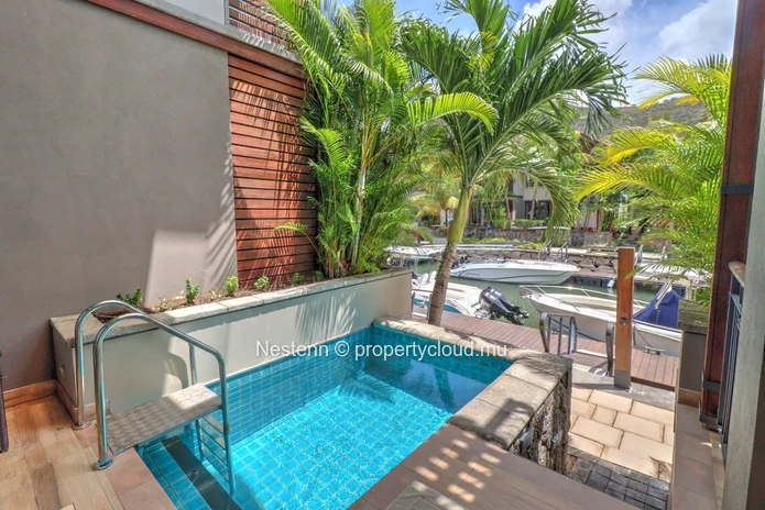 Comfortable 3 bedroom semi-detached villa sold with boat mooring
