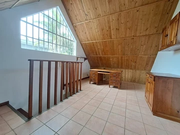 6 Bedroom House