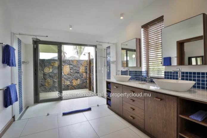 Exceptional 4-Bedroom Villa Rental with Private Pool & Tropical Garden at Anahita Resort