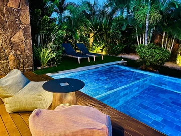 6 Bedroom Villa