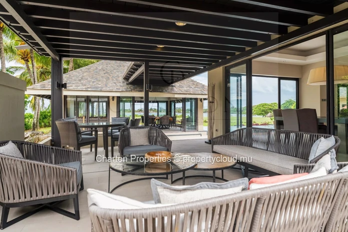 Villa 6 chambres d’exception avec vue panoramique sur le golf et le lagon