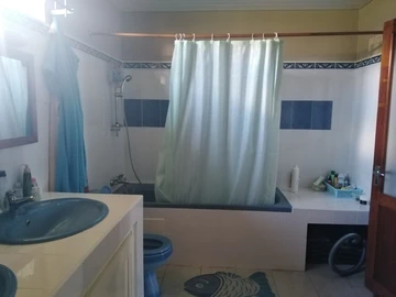 6 Bedroom House