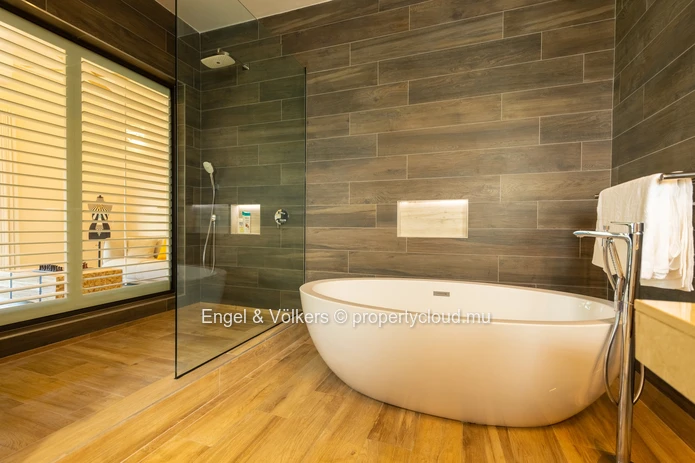 A Boater’s Dream – Luxury Living in a marina