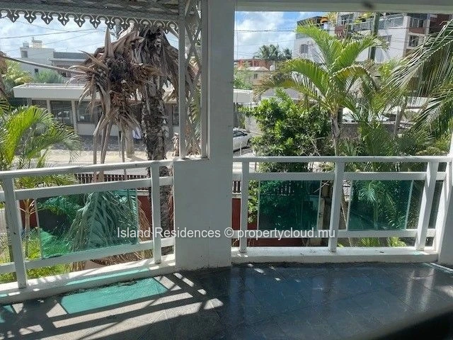 3 bedroom apartment in the heart of Trou aux Biches with parking