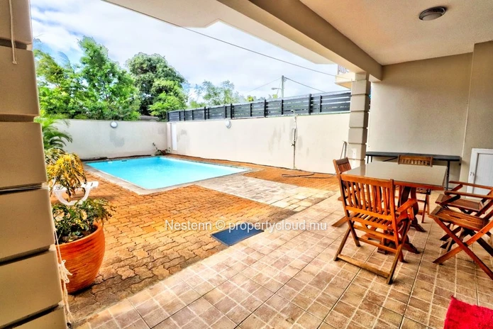 Elegant 3-bedroom duplex with private pool 