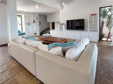 5 Bedroom Villa