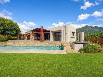 4 Bedroom Villa